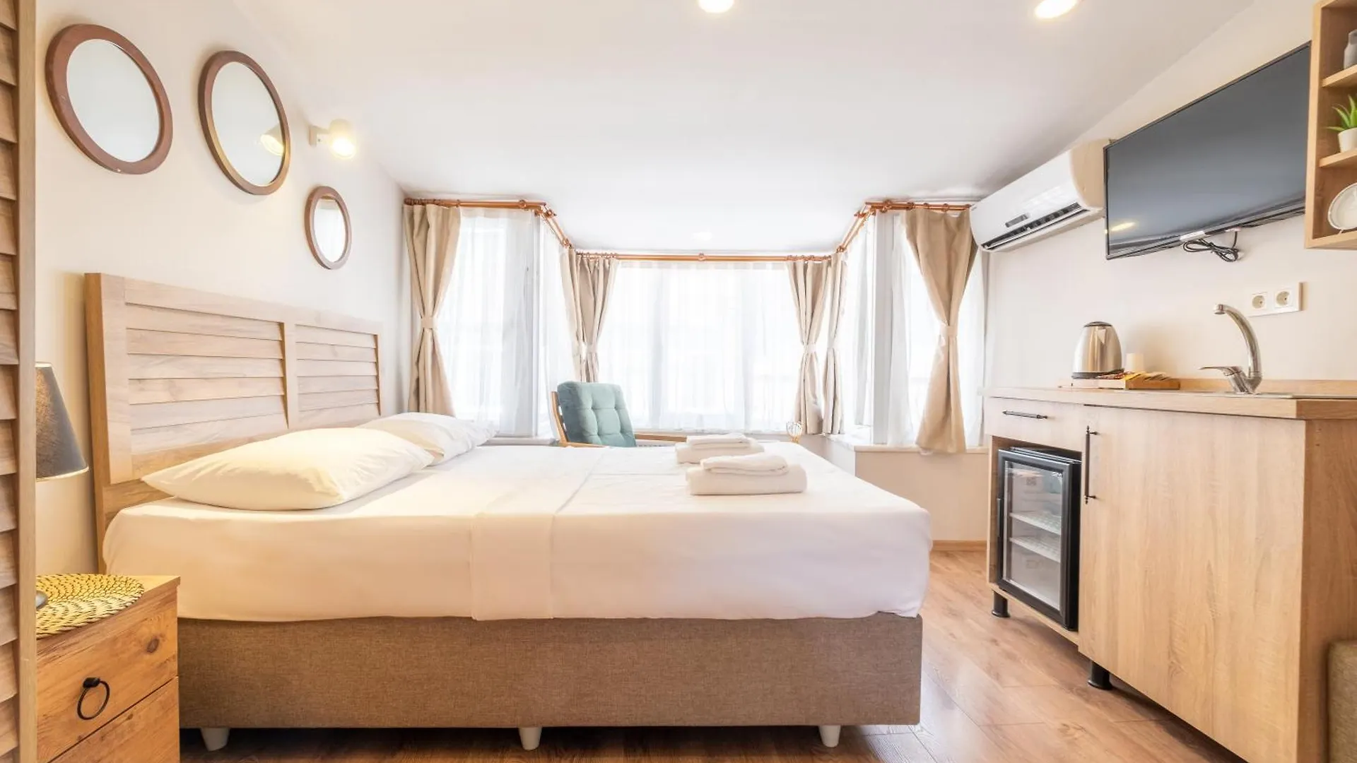Dream Apartment Near Taksim contacts